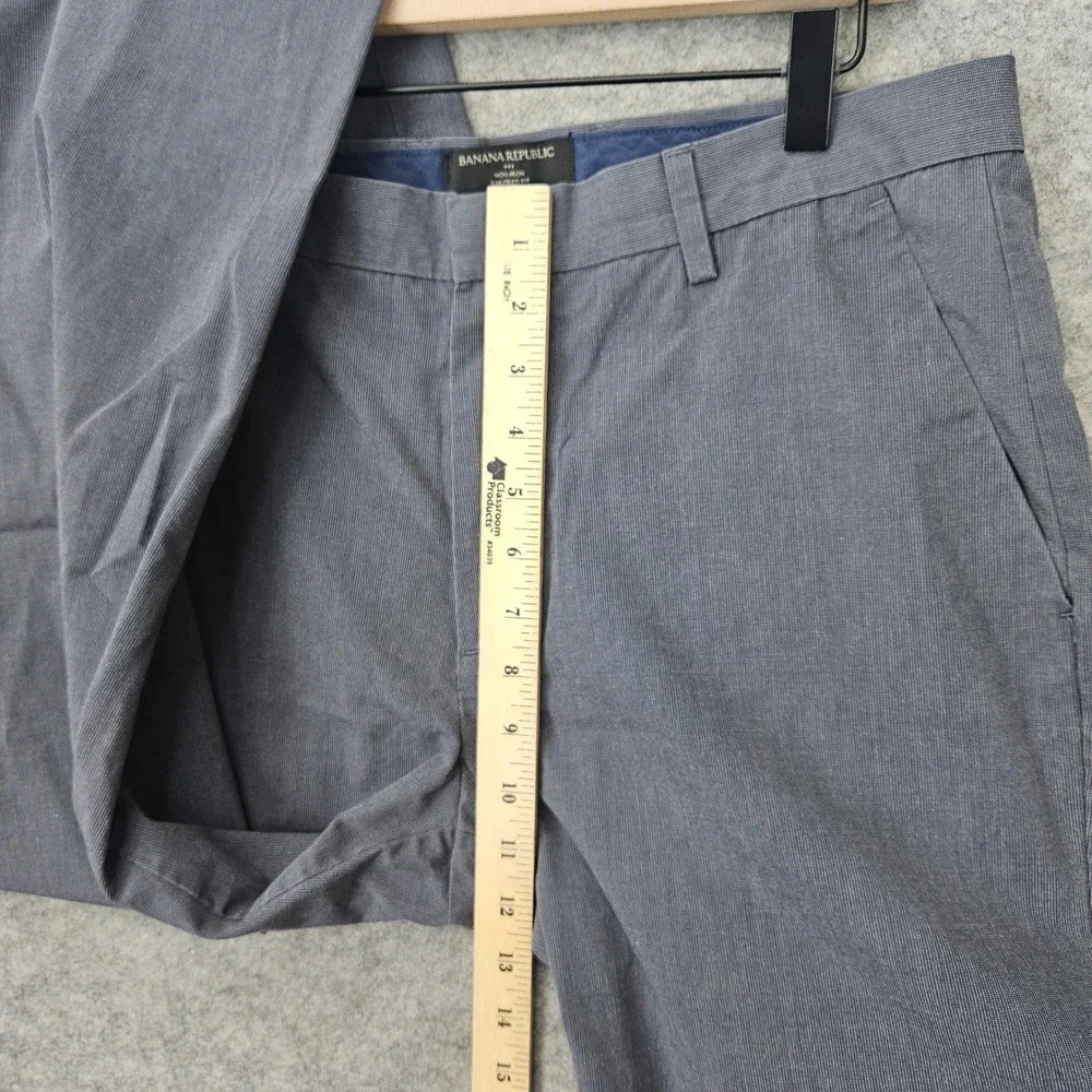 Banana Republic Chino Pants Men's 33x34 Gray-Blue Tailored Fit Non-Iron Cotton